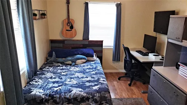 $299,900 | 25930 Sackamaxon Drive, Sorrento, FL 32776