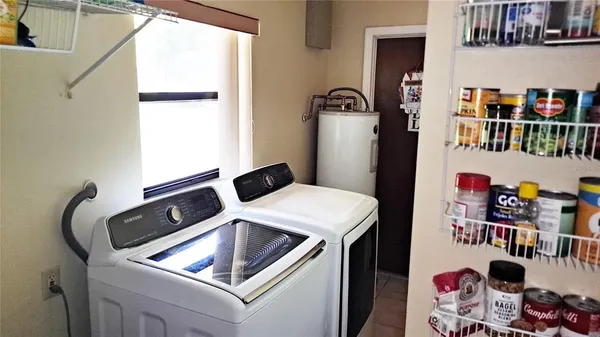 $299,900 | 25930 Sackamaxon Drive, Sorrento, FL 32776