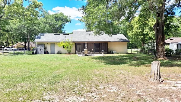 $299,900 | 25930 Sackamaxon Drive, Sorrento, FL 32776