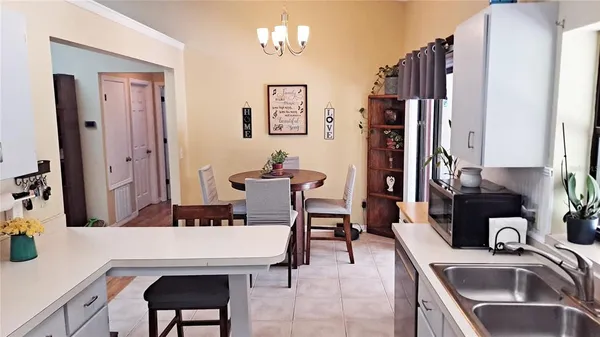 $299,900 | 25930 Sackamaxon Drive, Sorrento, FL 32776