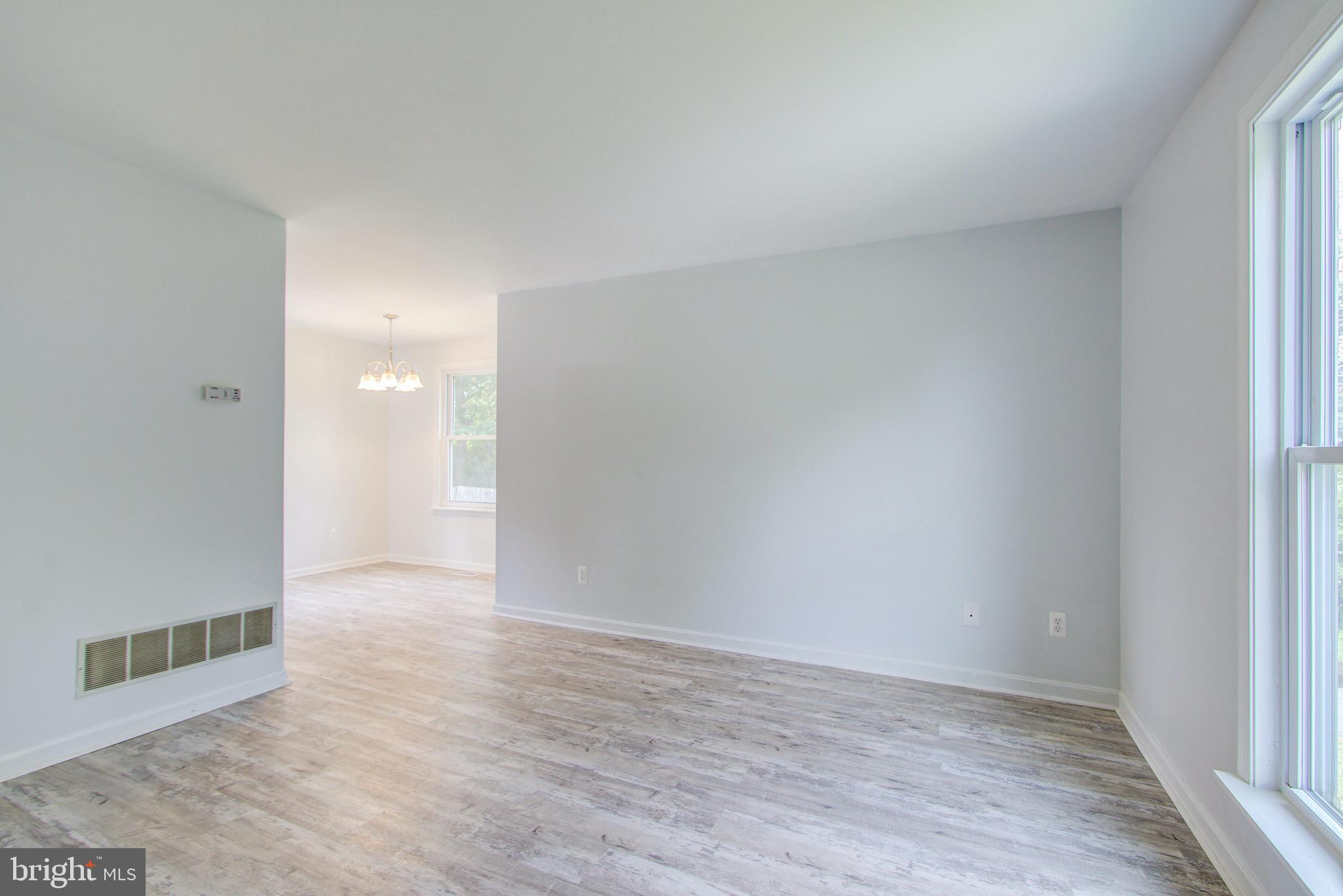 7501 Plainview Road Baltimore, MD 21237 - Photo 13 of 33