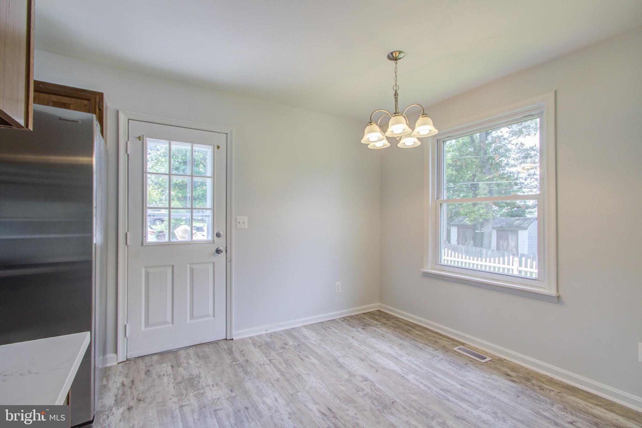 7501 Plainview Road Baltimore, MD 21237 - Photo 6 of 33