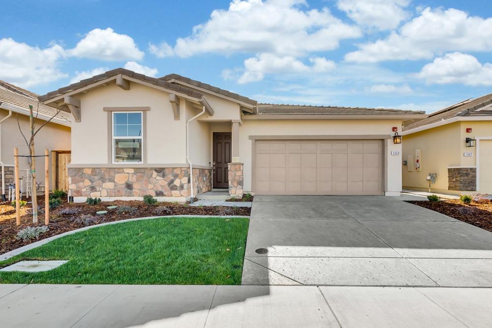a front view of house with yard