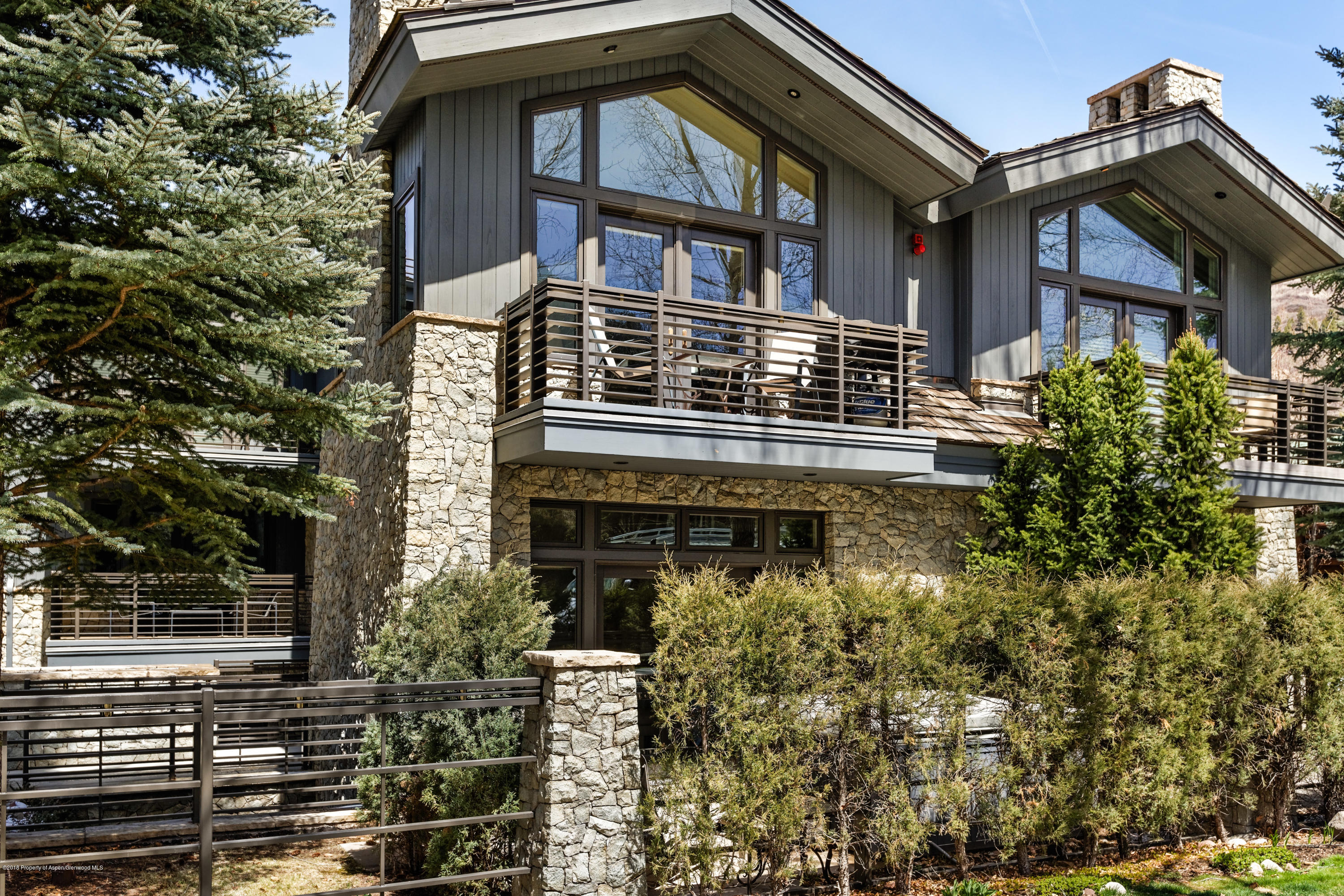 926 East Durant Avenue, Unit 3 Aspen, CO 81611 - Photo 15 of 20 front view of a building