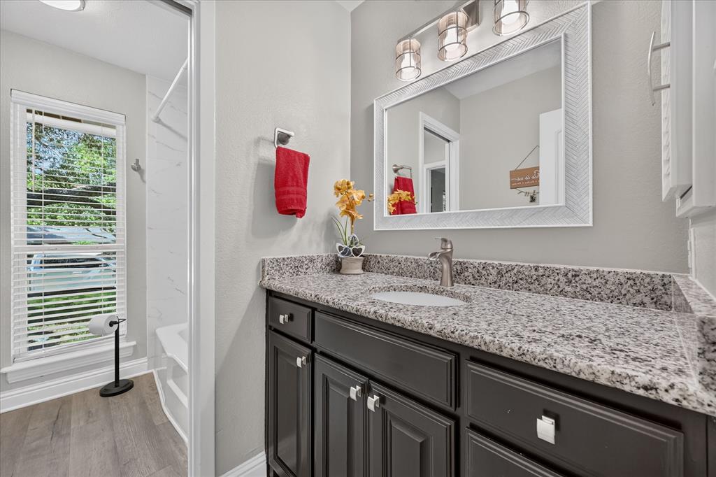 47 Bounty Road East Benbrook, TX 76132 - Photo 23 of 39 Bathroom