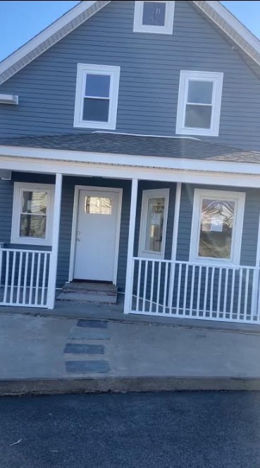 89 Shore Road East Providence, RI 02915 - Photo 1 of 1