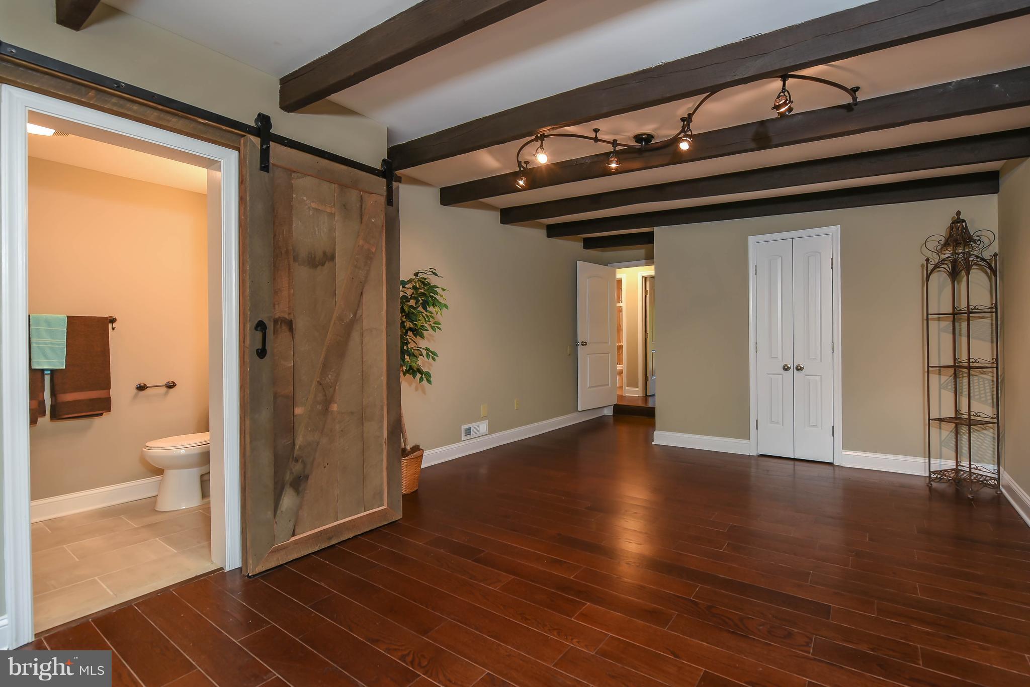 39 North Lockewood Road Elkton, MD 21921 - Photo 17 of 33 MAIN LEVEL MASTER SUITE