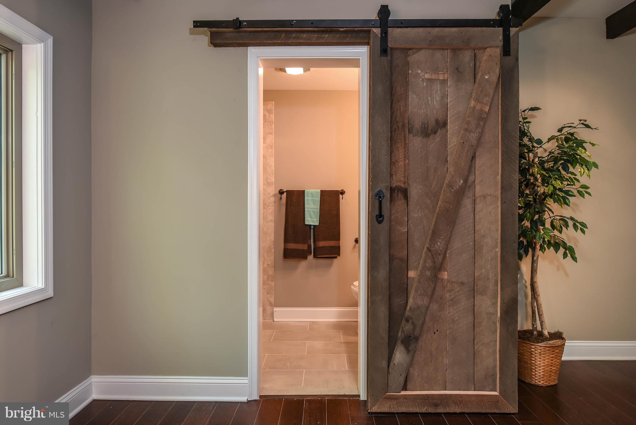 39 North Lockewood Road Elkton, MD 21921 - Photo 18 of 33 BEAUTIFUL BARN DOOR TO MASTER BATH