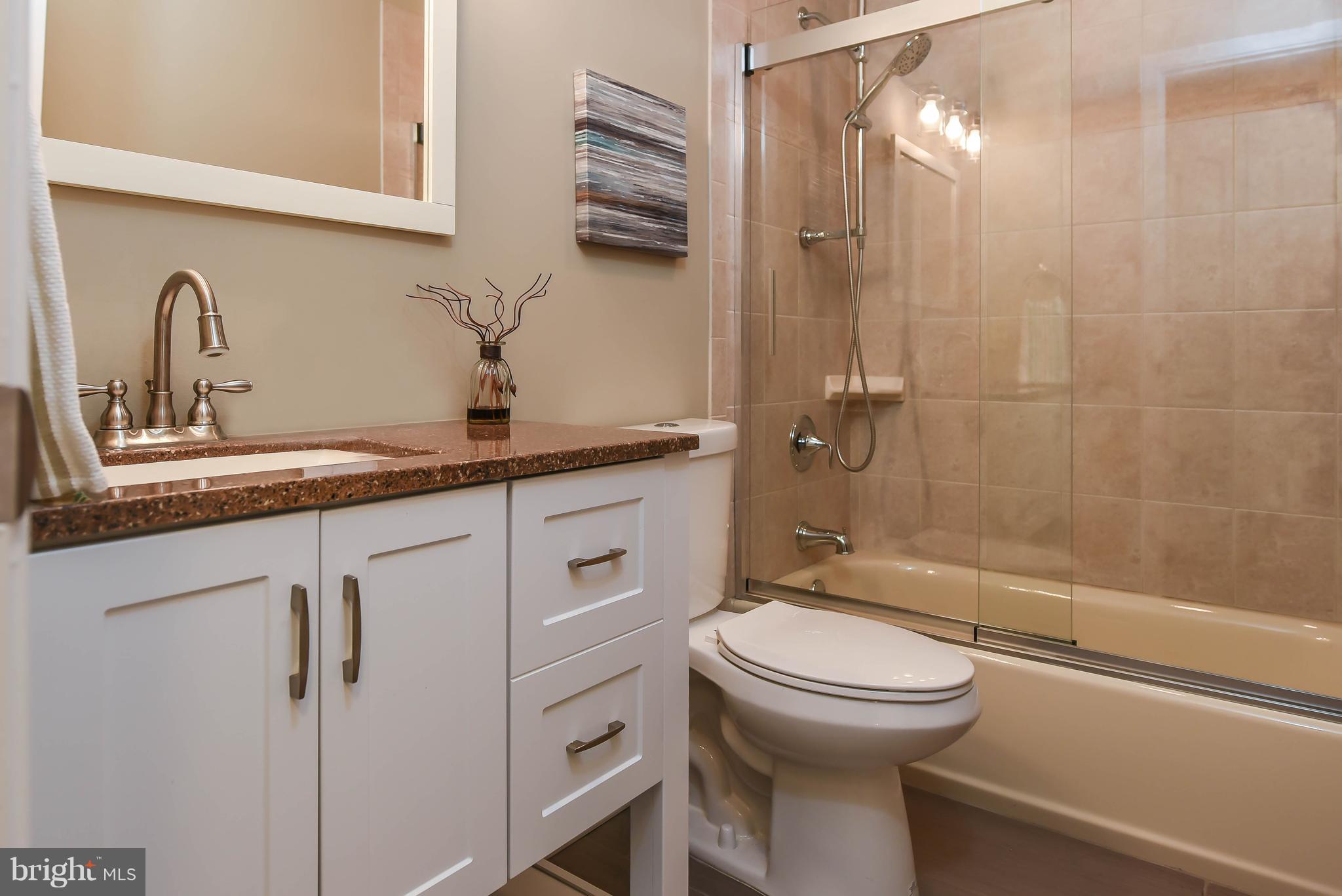 39 North Lockewood Road Elkton, MD 21921 - Photo 23 of 33 MAIN LEVEL - FULL BATH #2