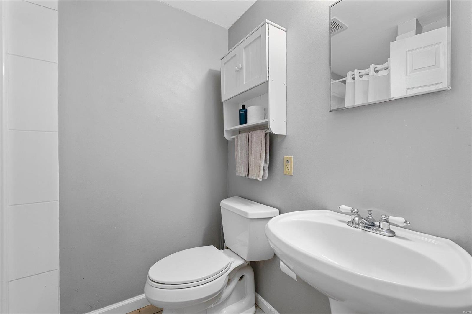 2857 Spring Water Drive St. Louis, MO 63129 - Photo 21 of 40