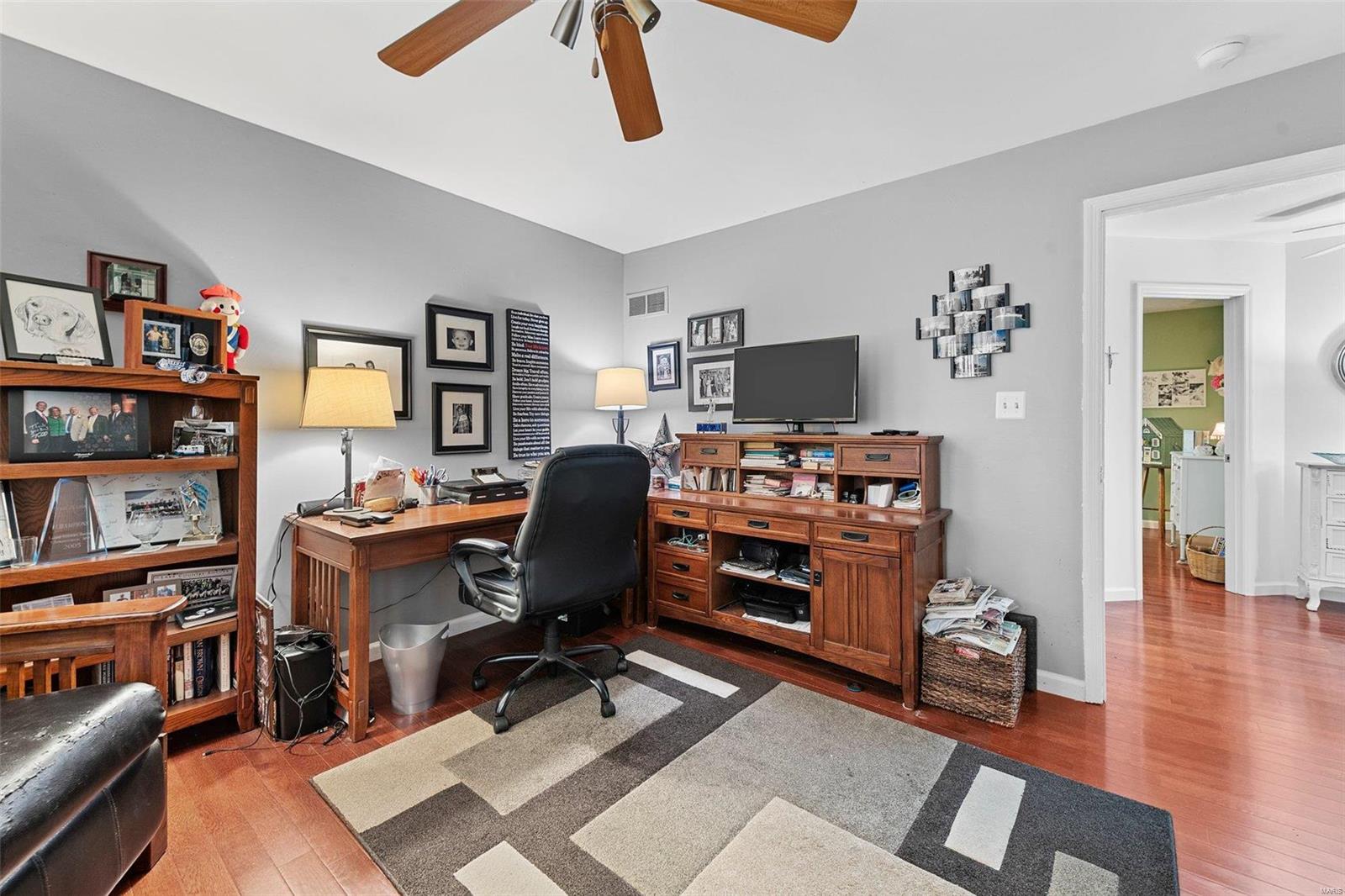 2857 Spring Water Drive St. Louis, MO 63129 - Photo 27 of 40