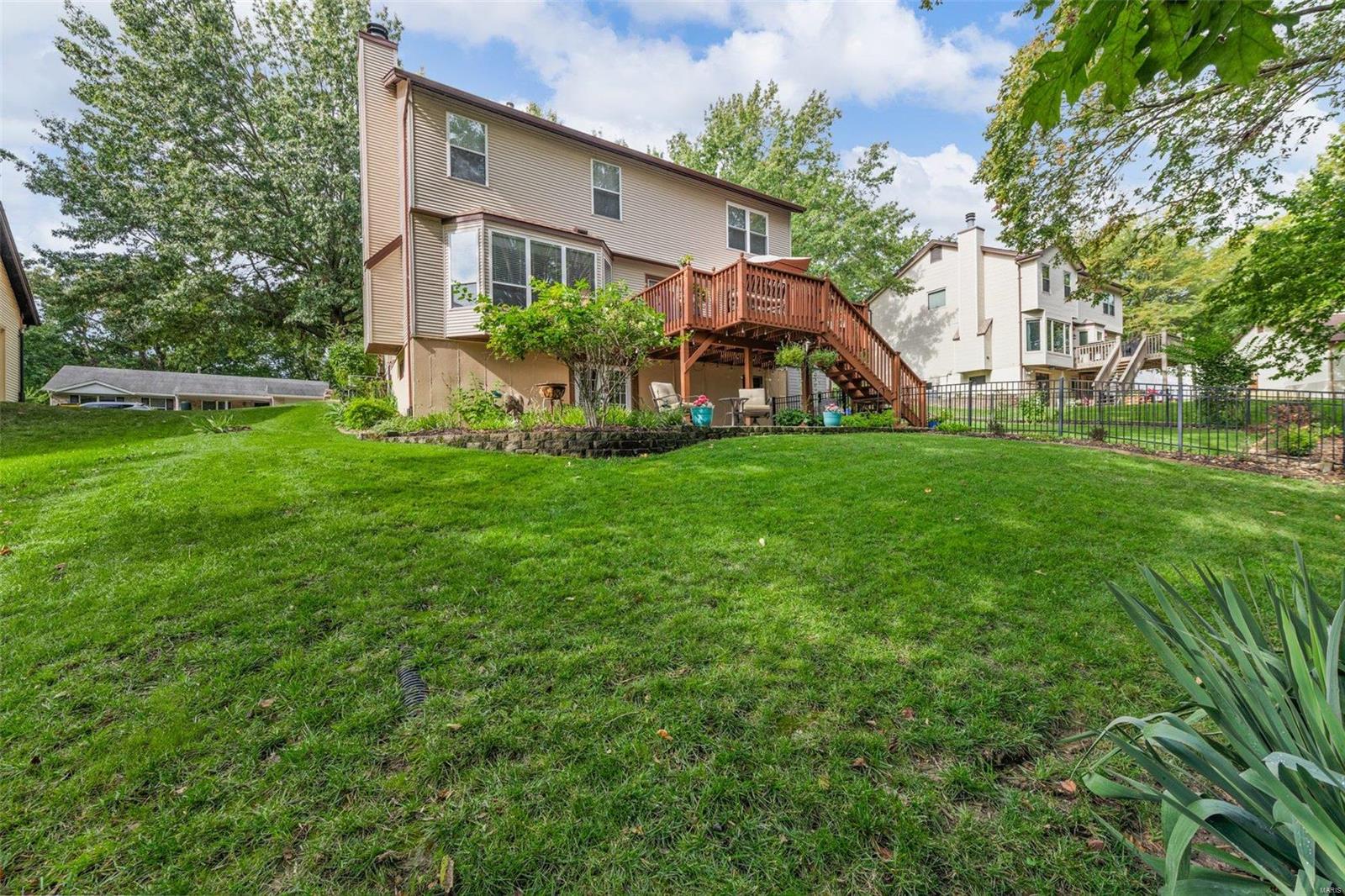 2857 Spring Water Drive St. Louis, MO 63129 - Photo 35 of 40