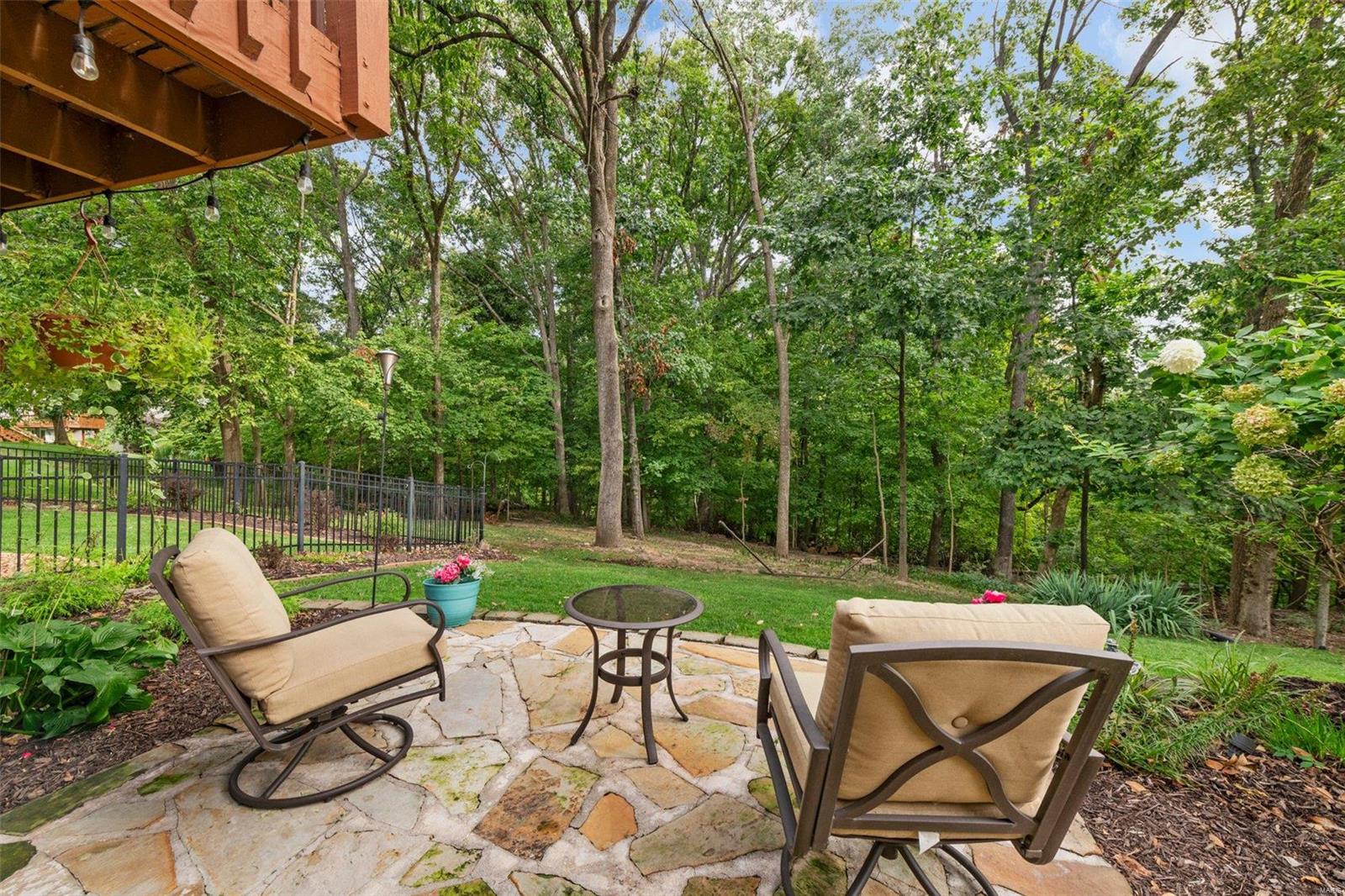 2857 Spring Water Drive St. Louis, MO 63129 - Photo 37 of 40