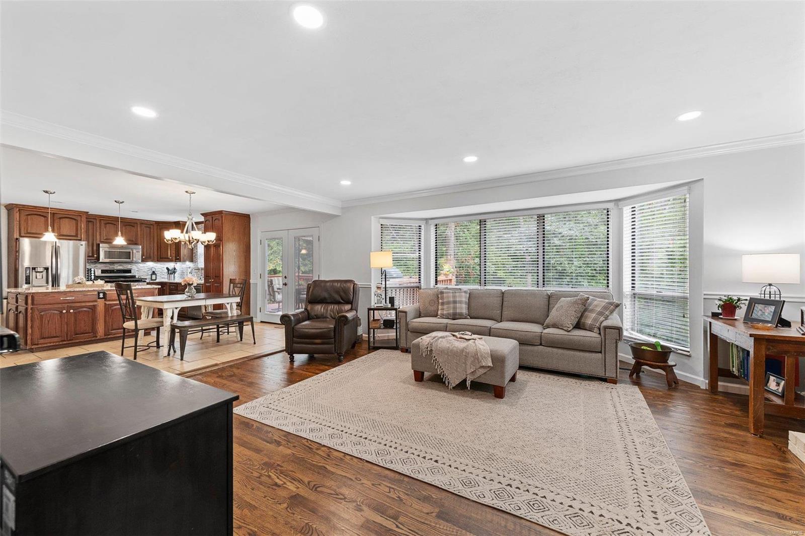 2857 Spring Water Drive St. Louis, MO 63129 - Photo 5 of 40