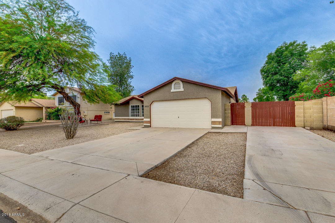 602 South Riata Street Gilbert, AZ 85296 - Photo 2 of 35 02-Riata