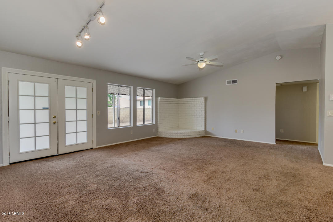 602 South Riata Street Gilbert, AZ 85296 - Photo 6 of 35 06-Riata