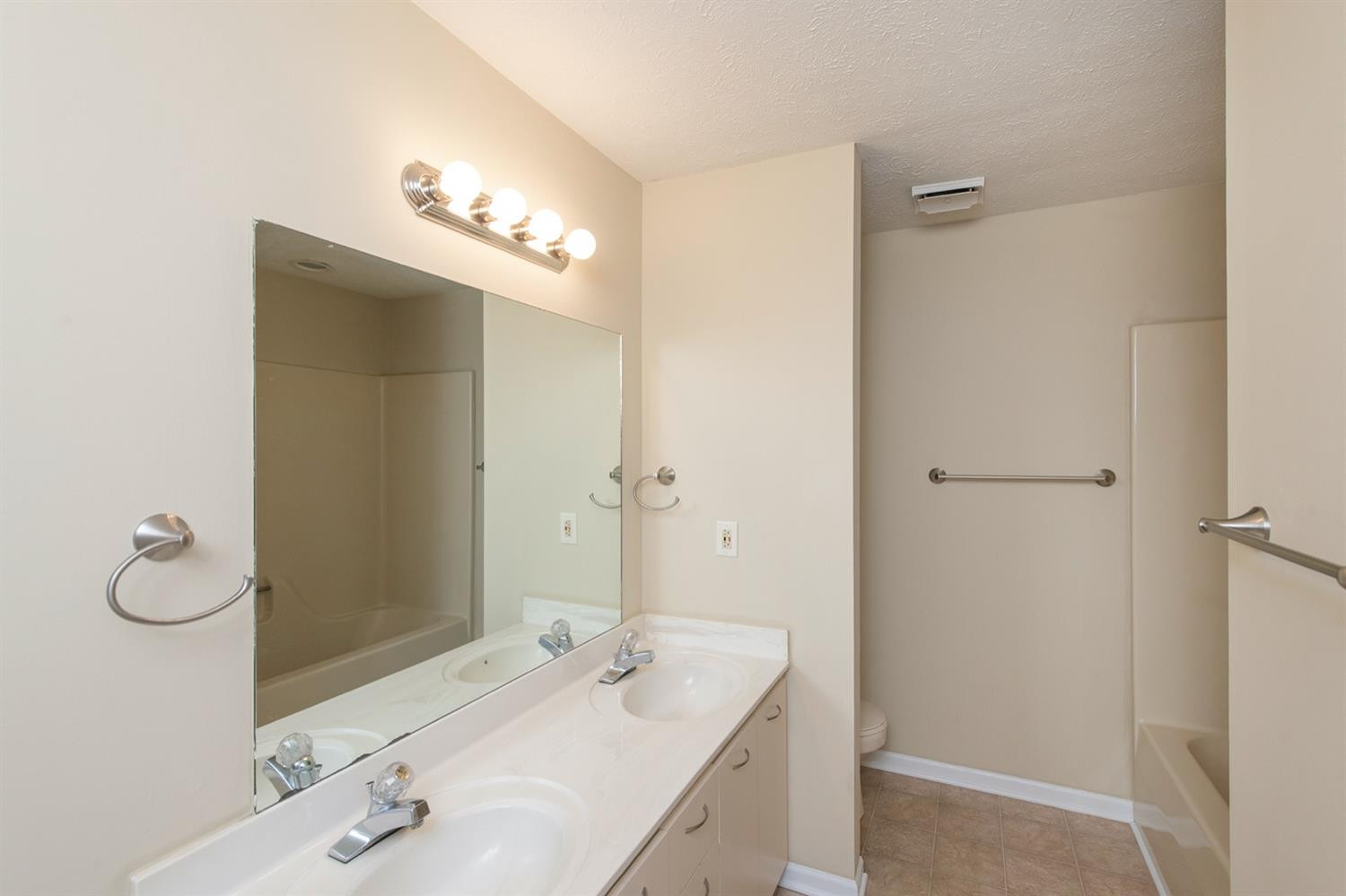 462 Darby Creek Road, Unit B Lexington, KY 40509 - Photo 17 of 21 Photo 17