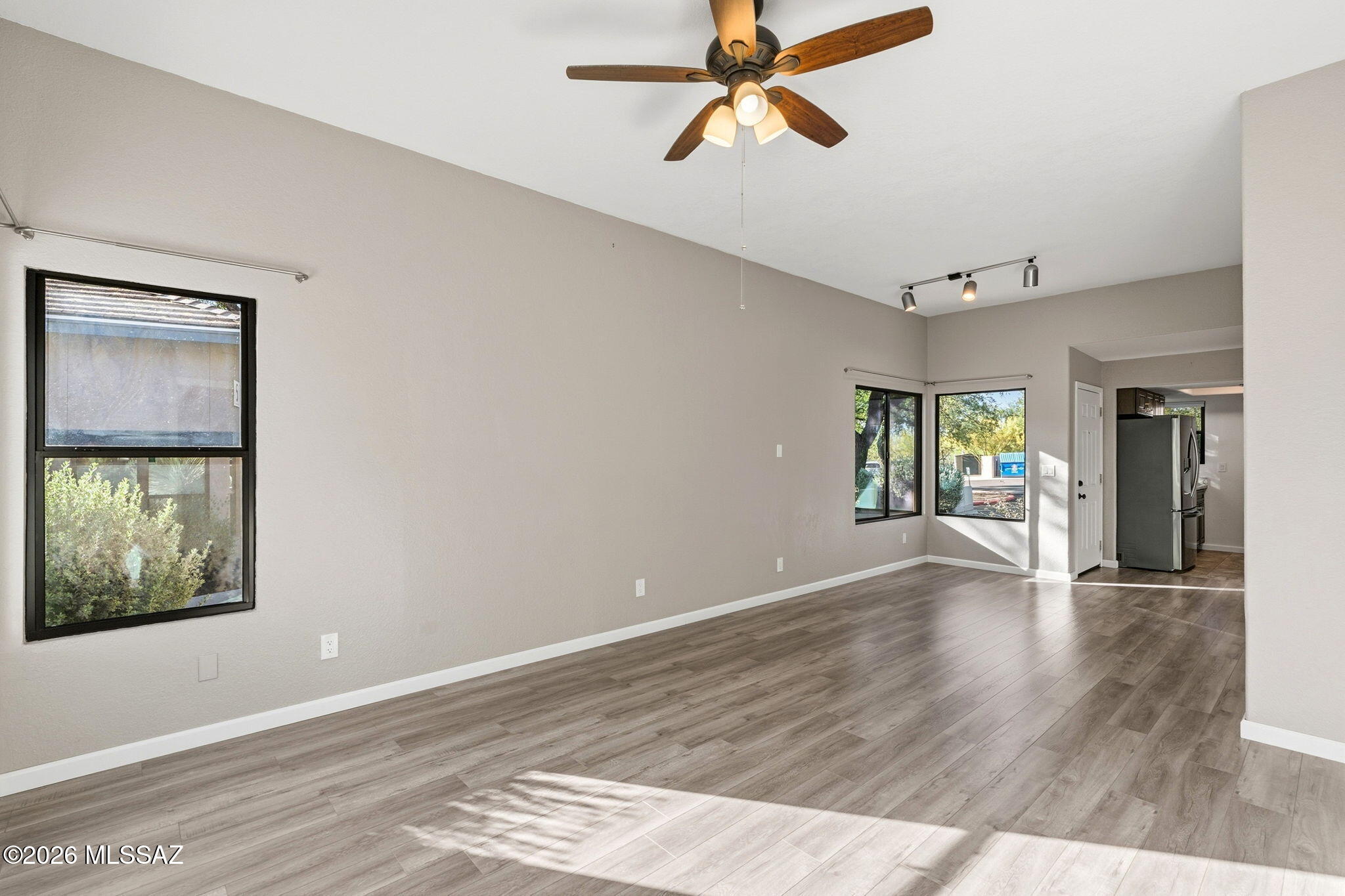 5800 North Kolb Road, Unit 7135 Tucson, AZ 85750 - Photo 5 of 48 Living Room
