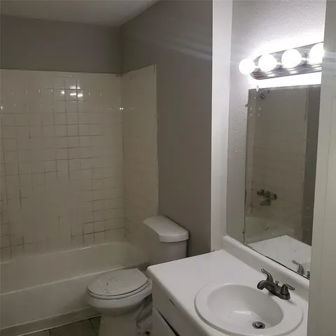 $1,500 | 12931 Southbridge Road, Houston, TX 77047