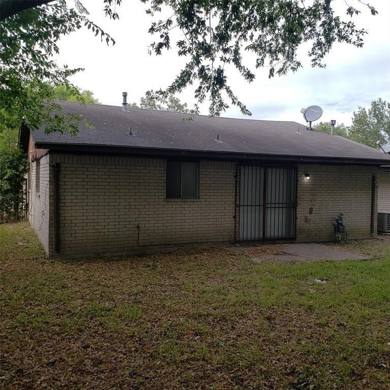 12931 Southbridge Road Houston, TX 77047 - Photo 15 of 16