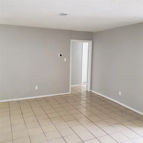 $1,500 | 12931 Southbridge Road, Houston, TX 77047