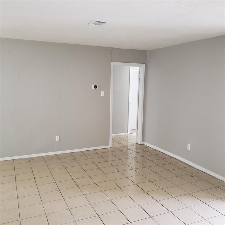 12931 Southbridge Road Houston, TX 77047 - Photo 3 of 16