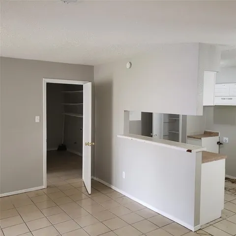 $1,500 | 12931 Southbridge Road, Houston, TX 77047