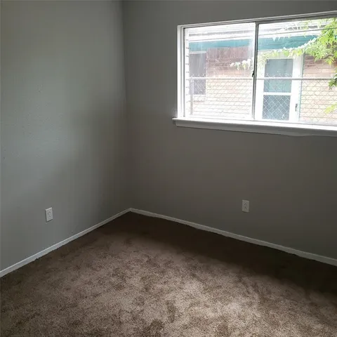 $1,500 | 12931 Southbridge Road, Houston, TX 77047