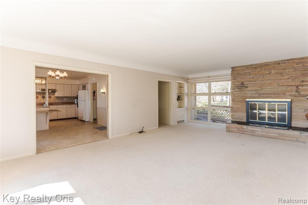 9720 Sashabaw Road Clarkston, MI 48348 - Photo 8 of 40