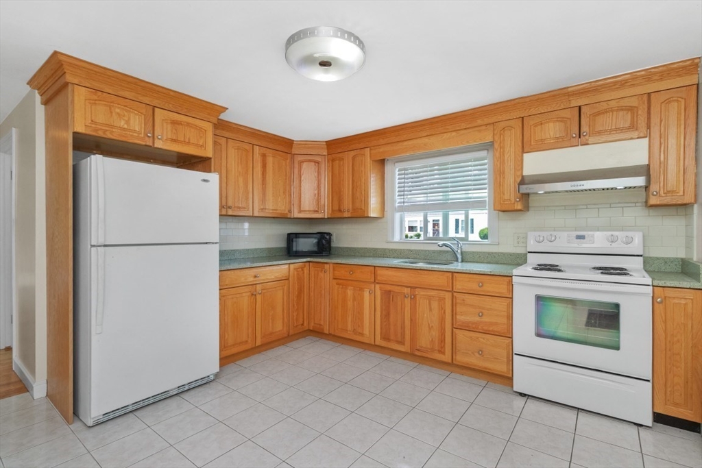 37 Kenmore Road Waltham, MA 02453 - Photo 3 of 26 Gallery Image 3