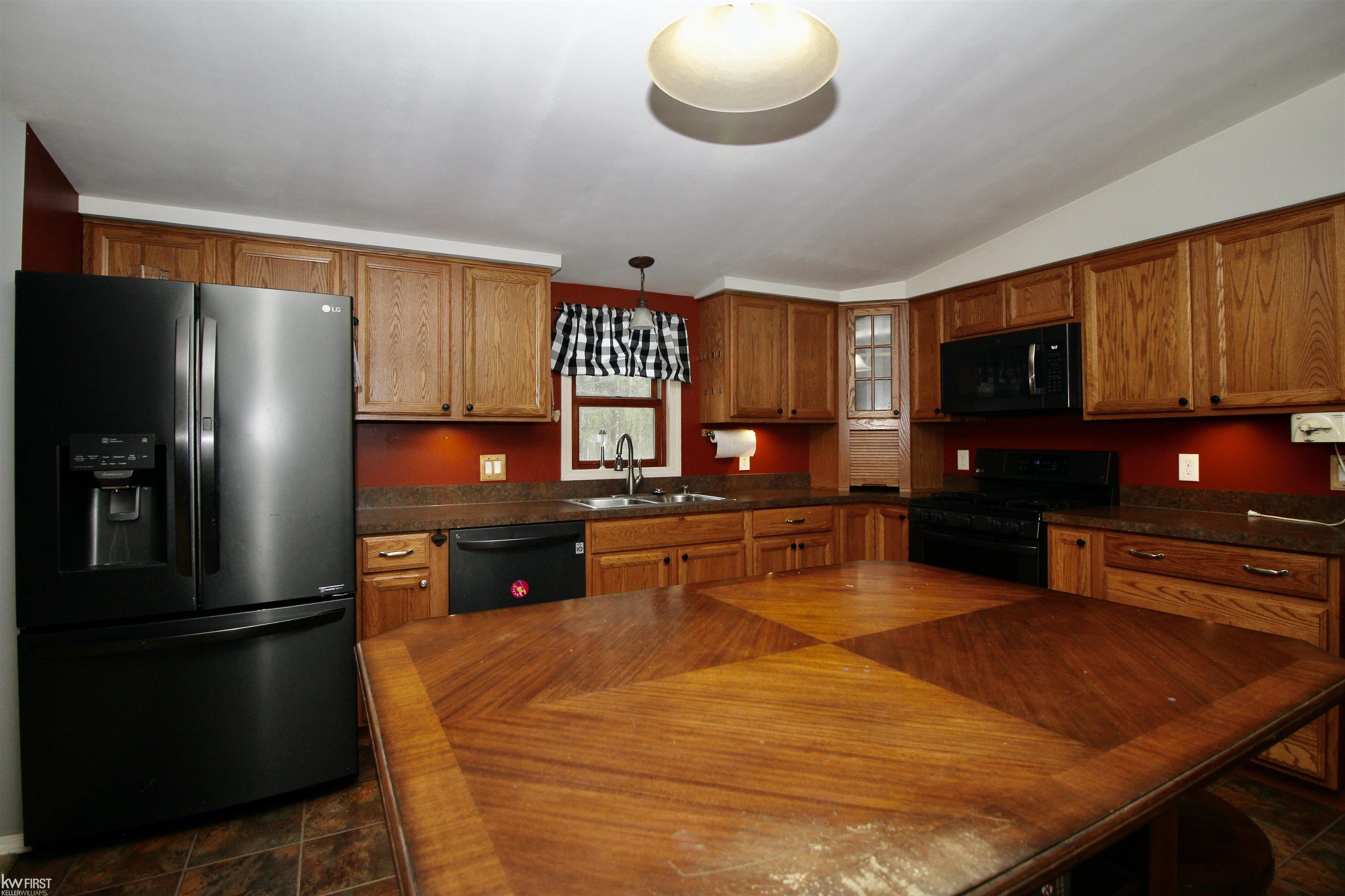 4647 Mt Morris Road Columbiaville, MI 48421 - Photo 12 of 37 Gallery Image 12