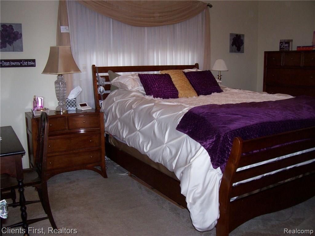 15600 Meadowbrook Road Redford, MI 48239 - Photo 11 of 24 15600 MEADOWBROOK 010.jpg