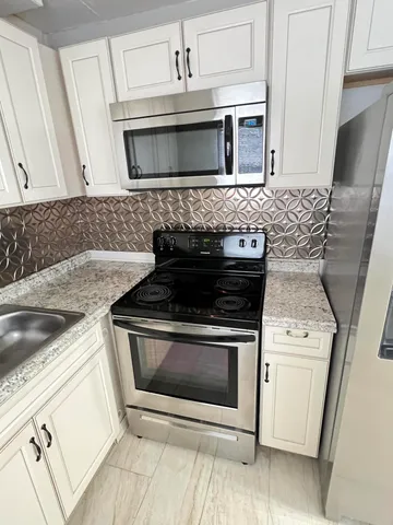 a close view of sink and tap