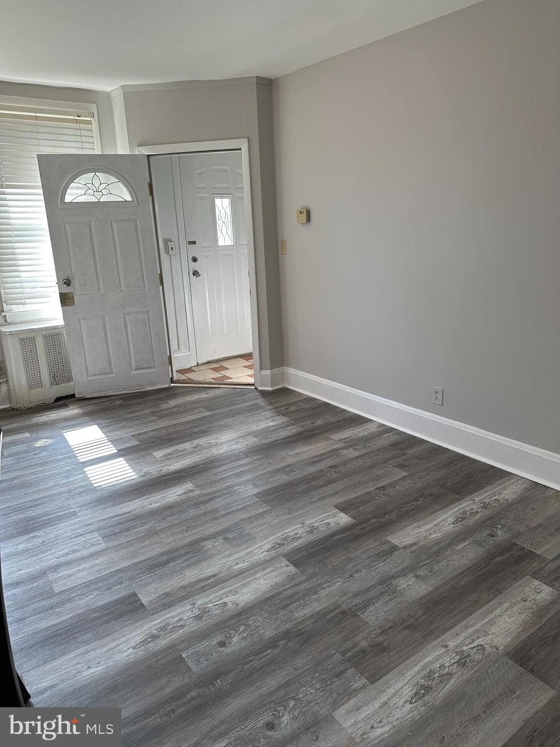 4026 Cedardale Road Baltimore, MD 21215 - Photo 2 of 12 1st floor entry