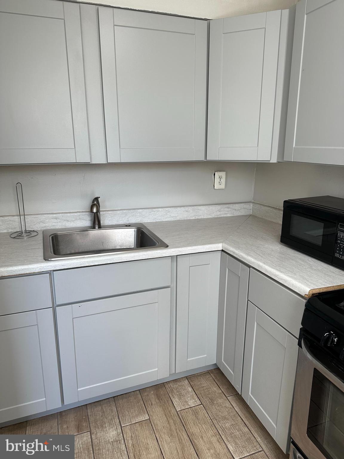 4026 Cedardale Road Baltimore, MD 21215 - Photo 7 of 12 1st floor kitchen