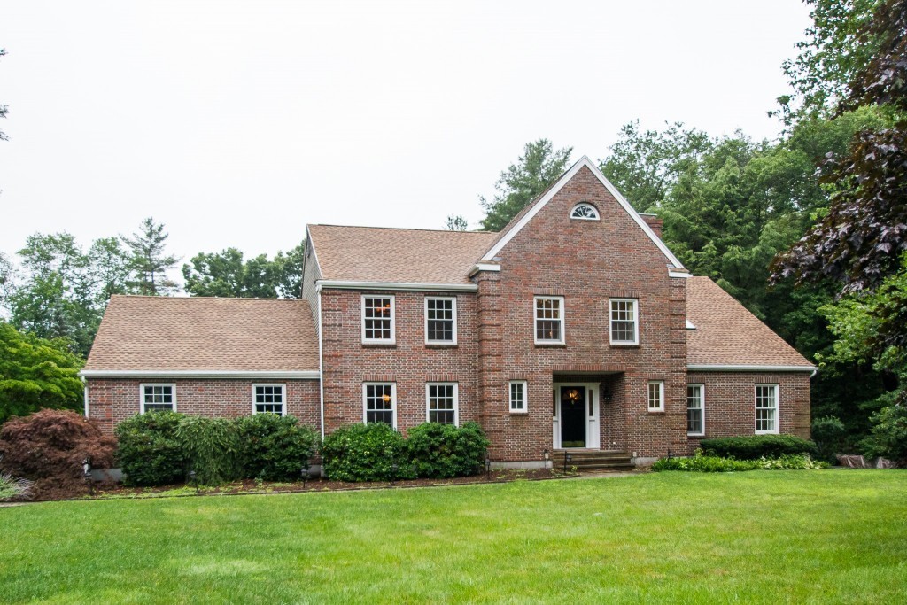 10 Dover Farm Road Medfield, MA 02052 - Photo 2 of 27 Gallery Image 2