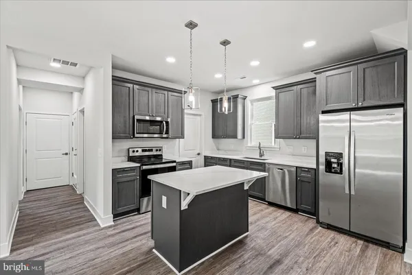 $649,999 | 207 Lincoln Colonial Beach, Colonial Beach, VA 22443