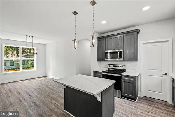 $649,999 | 207 Lincoln Colonial Beach, Colonial Beach, VA 22443