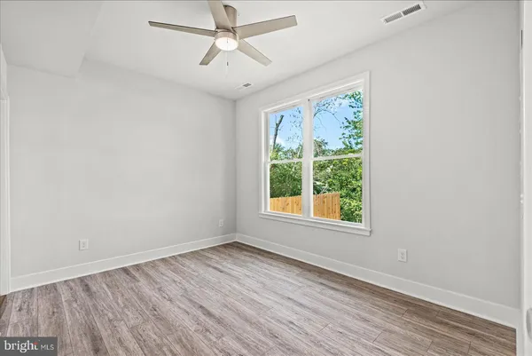 $649,999 | 207 Lincoln Colonial Beach, Colonial Beach, VA 22443