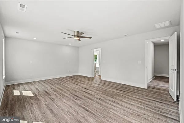 $649,999 | 207 Lincoln Colonial Beach, Colonial Beach, VA 22443