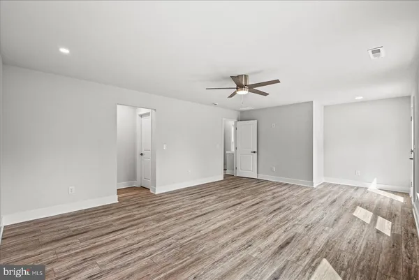 $649,999 | 207 Lincoln Colonial Beach, Colonial Beach, VA 22443