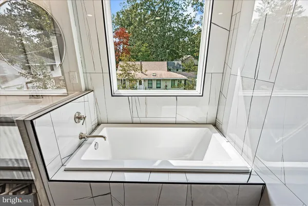 $649,999 | 207 Lincoln Colonial Beach, Colonial Beach, VA 22443