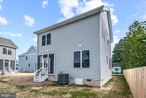 $649,999 | 207 Lincoln Colonial Beach, Colonial Beach, VA 22443