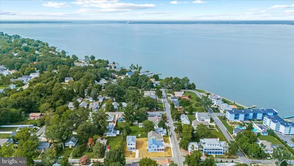 $649,999 | 207 Lincoln Colonial Beach, Colonial Beach, VA 22443