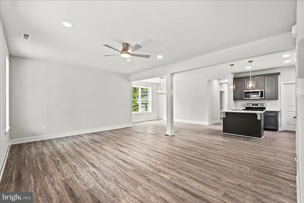 $649,999 | 207 Lincoln Colonial Beach, Colonial Beach, VA 22443