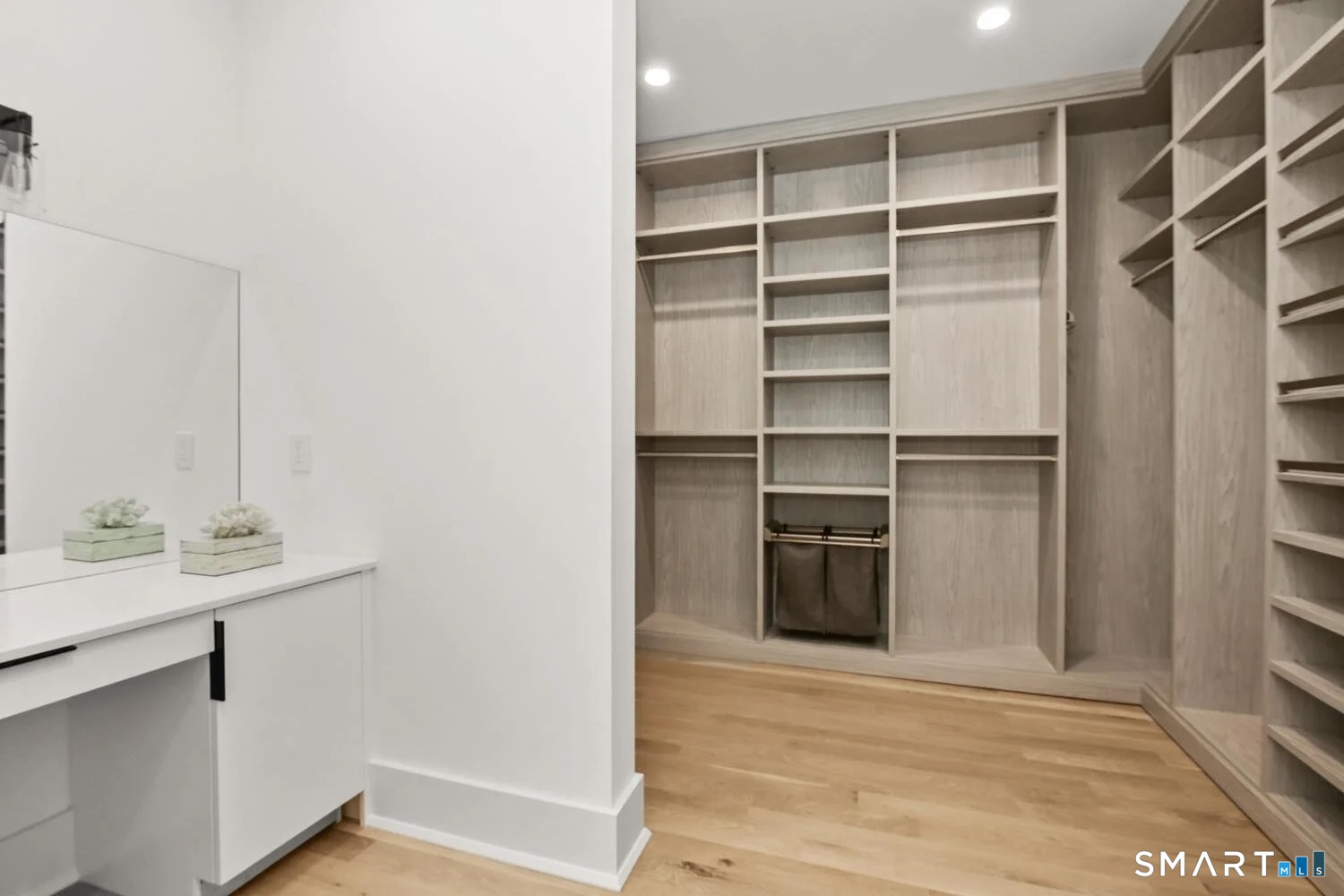 460 Middlesex Road Darien, CT 06820 - Photo 20 of 30 Walk In Closet with MakeUp Station