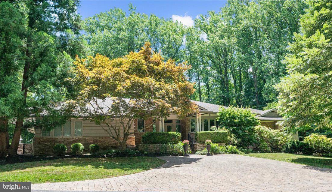 342 Sugartown Road Devon, PA 19333 - Photo 2 of 51