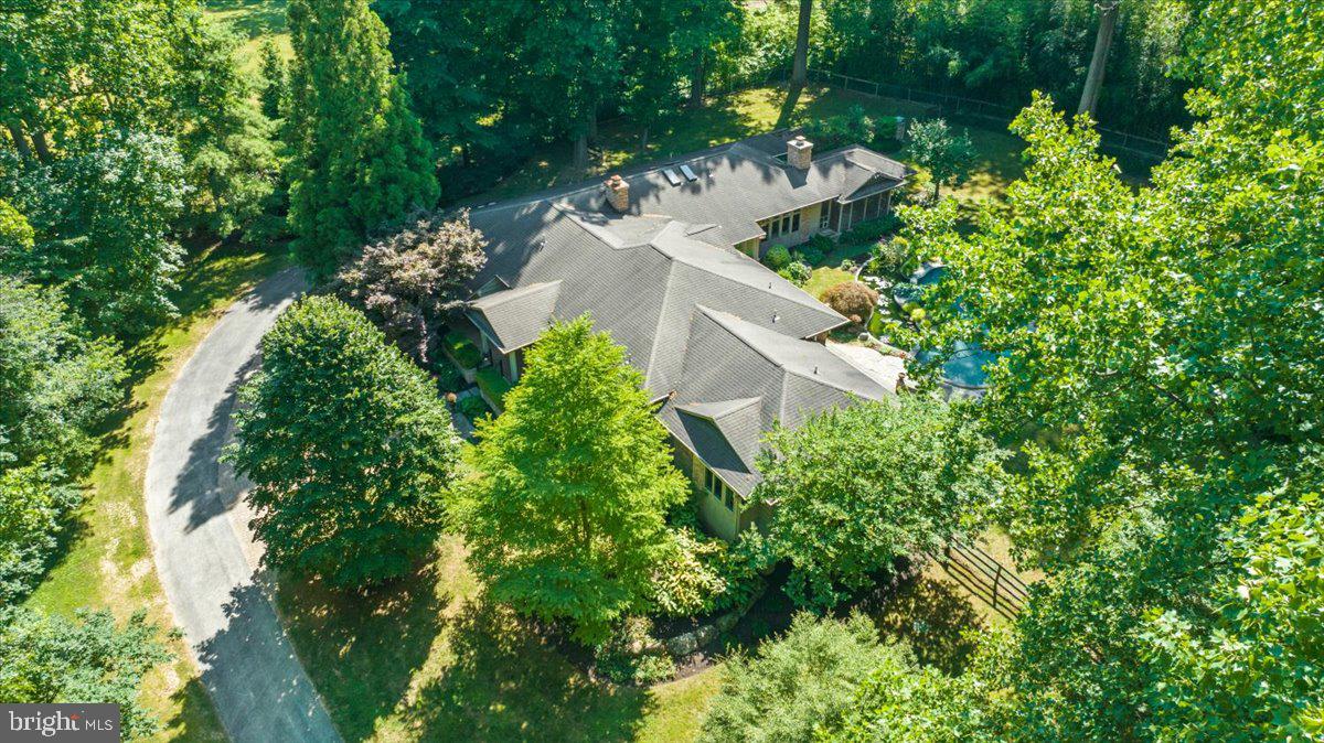 342 Sugartown Road Devon, PA 19333 - Photo 3 of 51