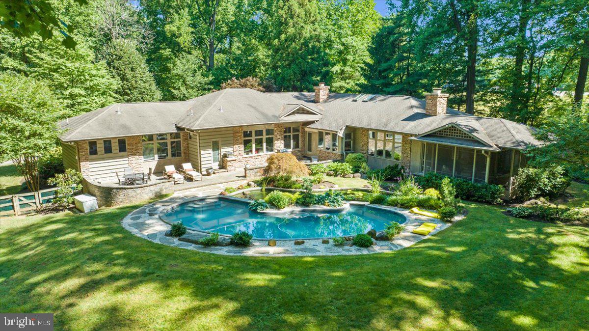 342 Sugartown Road Devon, PA 19333 - Photo 4 of 51