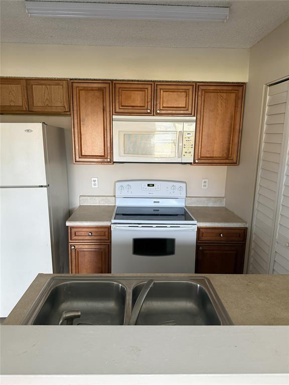 1253 Southwest 46th Avenue, Unit 1616 Pompano Beach, FL 33069 - Photo 3 of 12